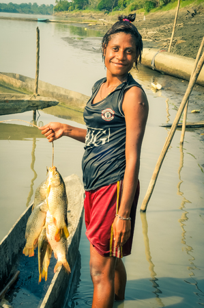 Traditional Indian Ways to Keep Fish Fresh and Clean After Catching